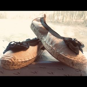 Jeweled Espadrille (Vera Wang) Size 7 Natural